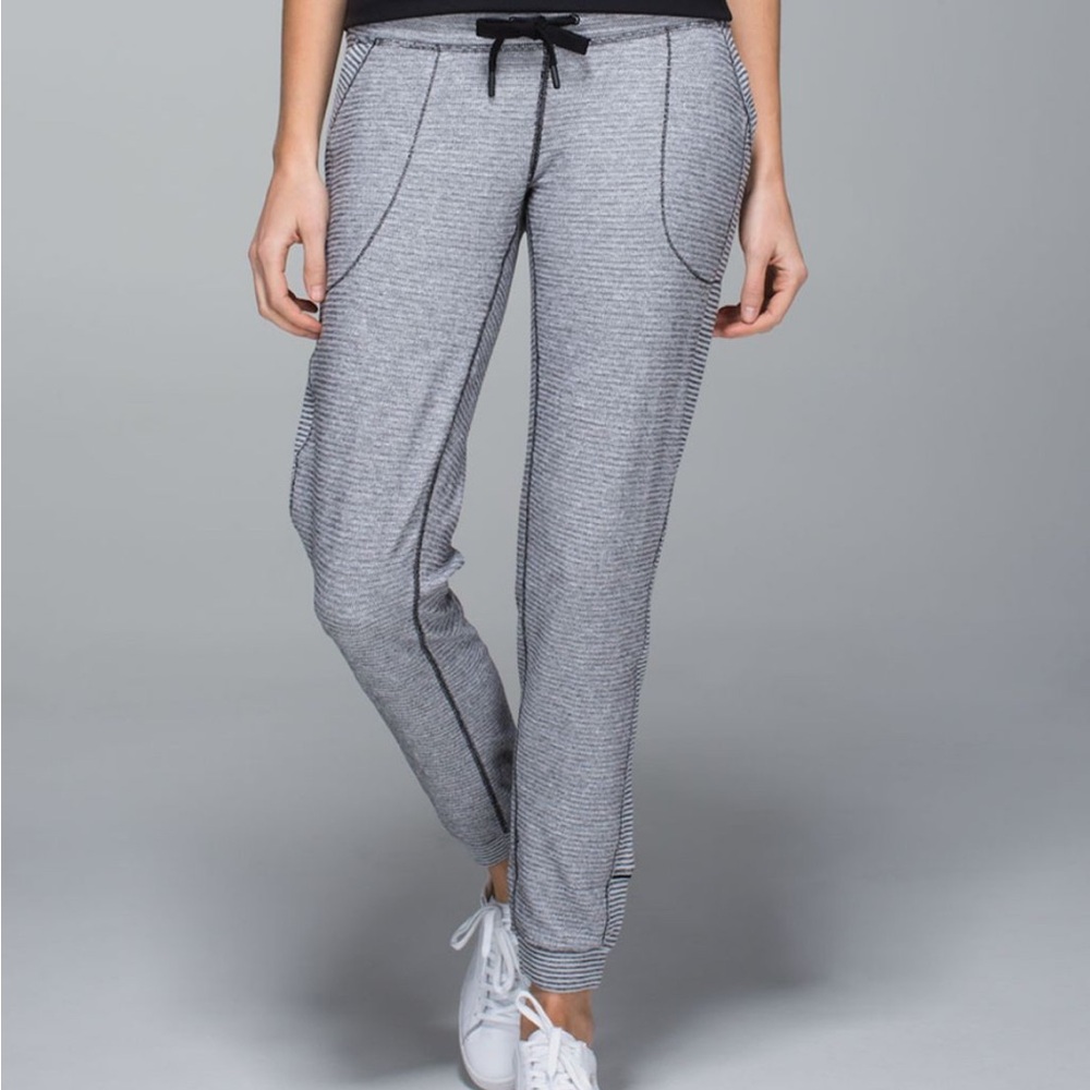 Lululemon Athletica Base Runner Pants